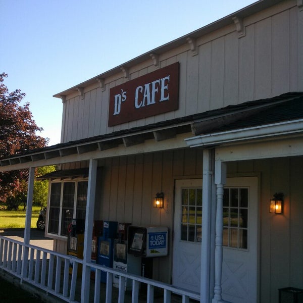 D's Colonial Cafe Highland, MI