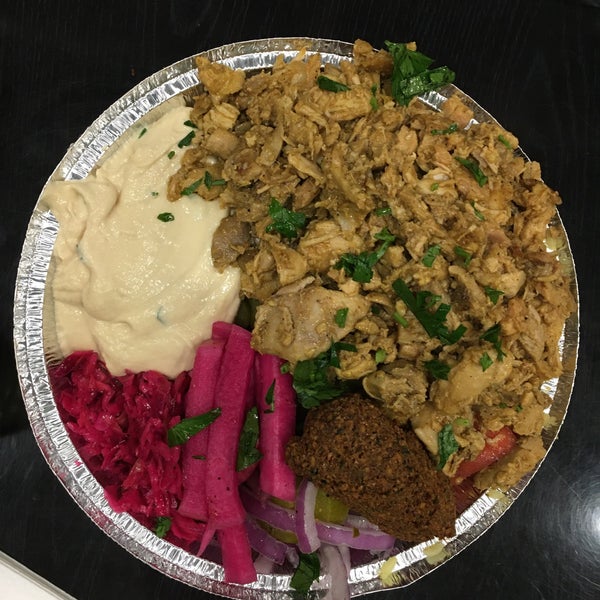 Снимок сделан в King Of Falafel &amp; Shawarma пользователем Terri C. 12/7/2019