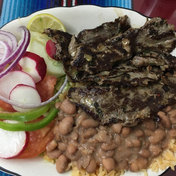 10/2/2018 tarihinde Terri C.ziyaretçi tarafından Acapulco Restaurant'de çekilen fotoğraf