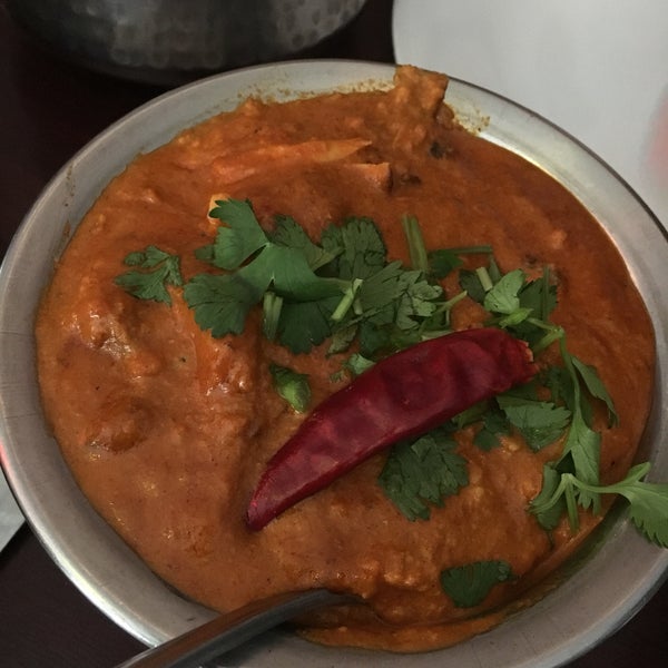 Das Foto wurde bei Seva Indian Cuisine von Terri C. am 6/5/2017 aufgenommen