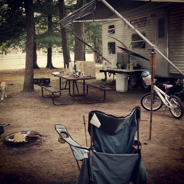 Das Foto wurde bei Pineland Camping Park von Jessica B. am 7/19/2014 aufgenommen