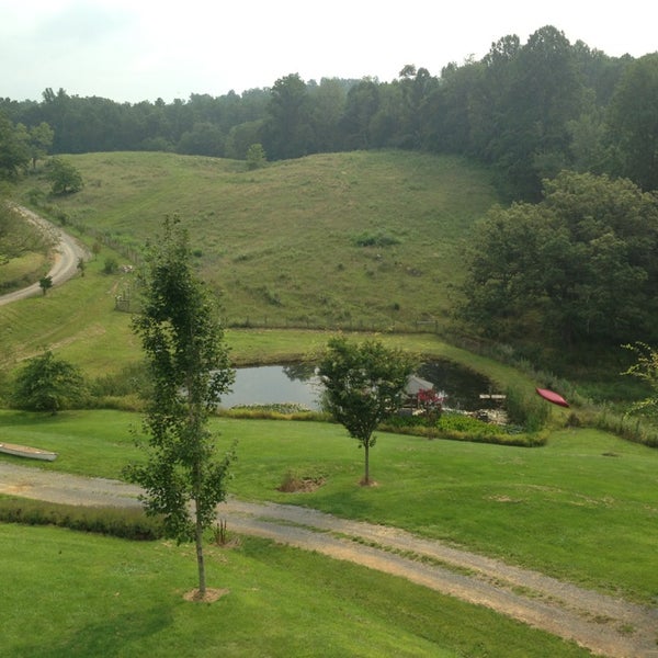 รูปภาพถ่ายที่ Beliveau Estate โดย Gigi A. เมื่อ 8/23/2013