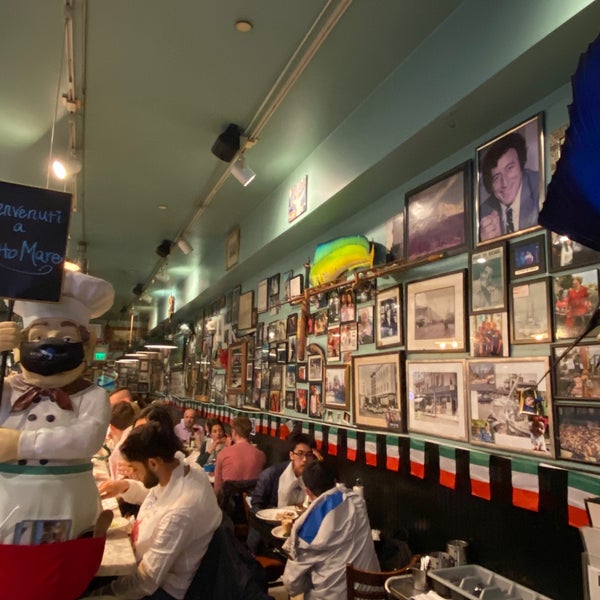Foto tirada no(a) Sotto Mare Oysteria &amp; Seafood Restaurant por Khaled M. em 5/15/2022