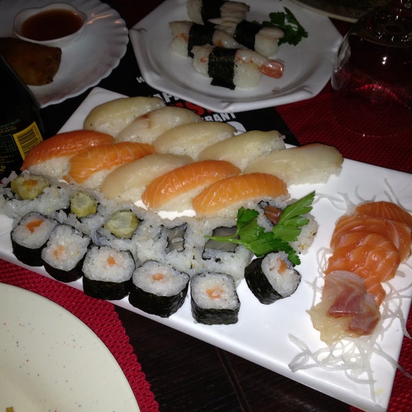 Photo taken at Sushi 189 by Peppe C. on 4/28/2013
