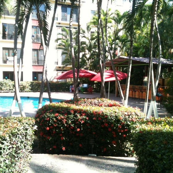 Photo taken at Puerto de Luna All Suites Hotel by Oscar R. on 3/26/2013