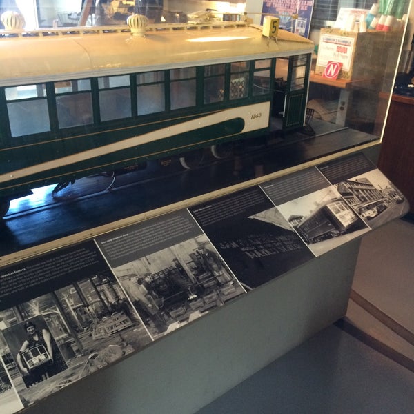 10/10/2015 tarihinde Dan B.ziyaretçi tarafından San Francisco Railway Museum'de çekilen fotoğraf