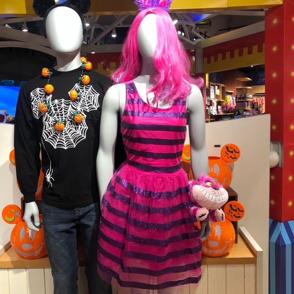 Disney Store Toy Store in Toronto