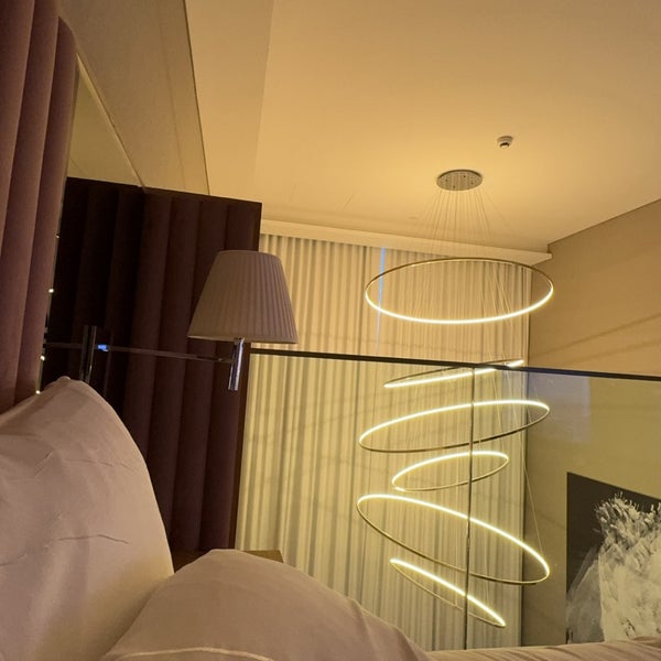 Das Foto wurde bei SLS Dubai Hotel &amp; Residences von NA am 5/10/2024 aufgenommen