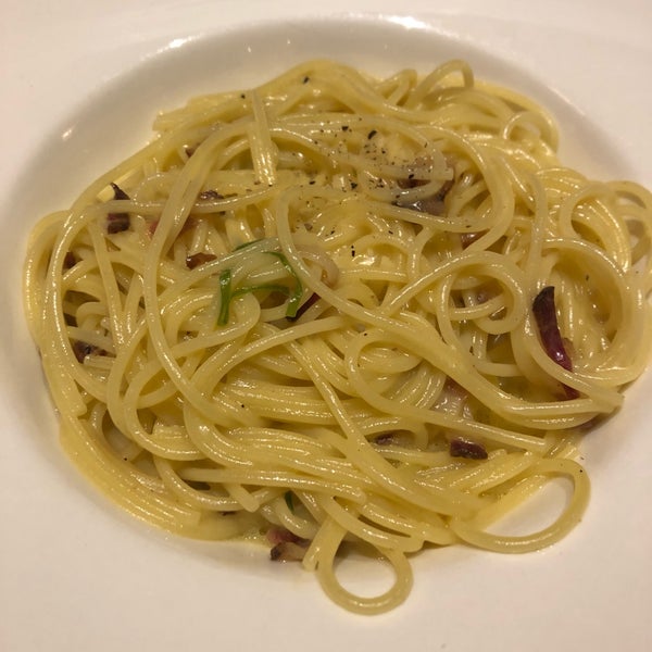Photo taken at Otto Enoteca Pizzeria by Wandaly G. on 7/22/2019