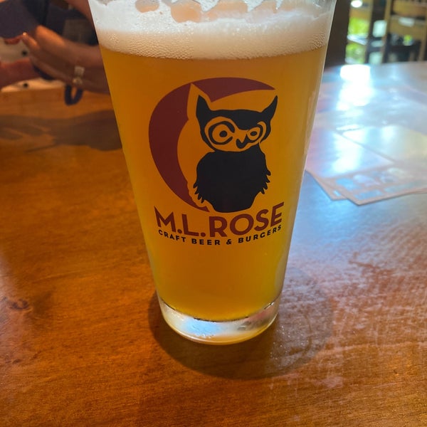 Photo taken at M.L.Rose Craft Beer &amp; Burgers by Kirk C. on 8/20/2021