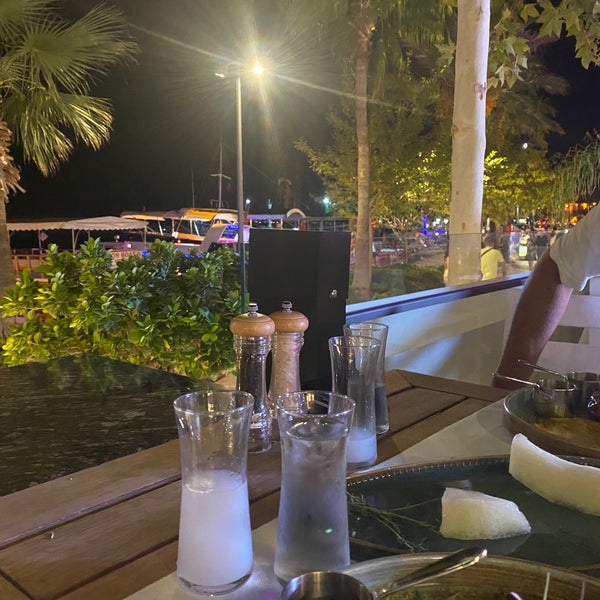 9/24/2021 tarihinde Emre A.ziyaretçi tarafından Liman Restaurant Lounge Club'de çekilen fotoğraf