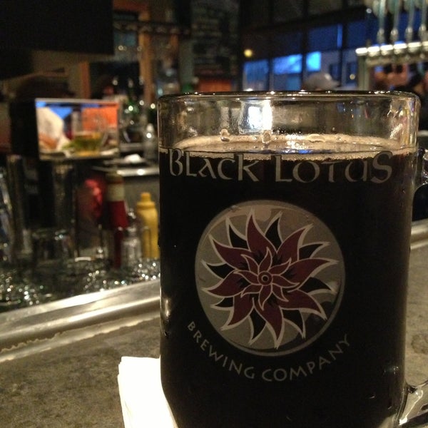 Foto tirada no(a) Black Lotus Brewing Co. por Ed R. em 4/13/2013