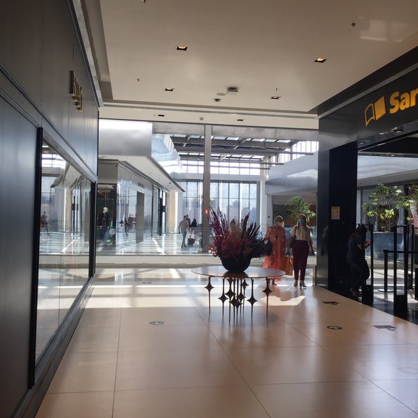 Foto scattata a Flamboyant Shopping da Pedro V. il 6/15/2021