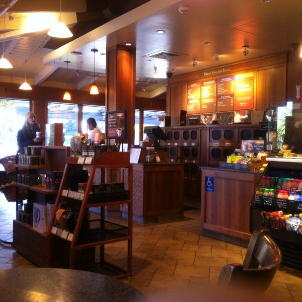 10/12/2013にWiLLがPeet&#39;s Coffee &amp; Teaで撮った写真