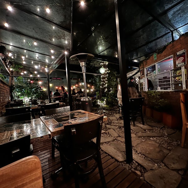 10/17/2021 tarihinde Camilo S.ziyaretçi tarafından Stromboli Deep Dish Pizza'de çekilen fotoğraf