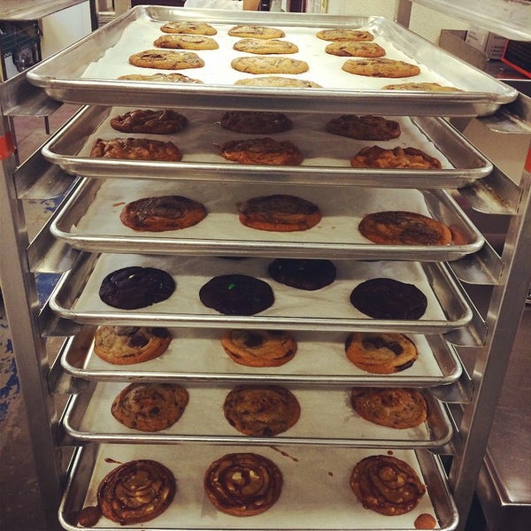 8/21/2014 tarihinde Gotham Cookiesziyaretçi tarafından Hot Bread Kitchen'de çekilen fotoğraf
