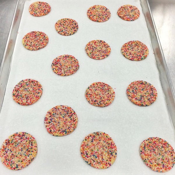 Foto tomada en Hot Bread Kitchen  por Gotham Cookies el 8/28/2015