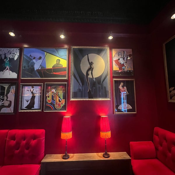 bar valentino