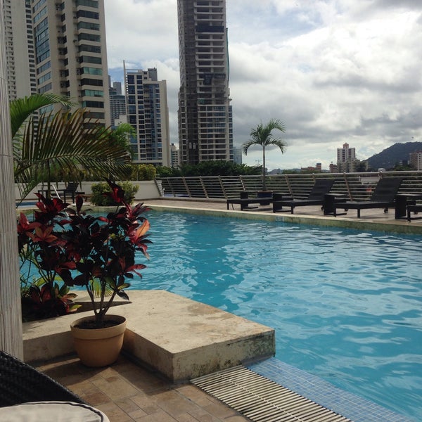 Foto tirada no(a) Marriott Executive Apartments Panama City por Aaron B. em 11/3/2015