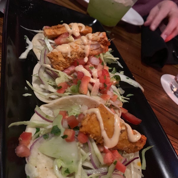 10/27/2019 tarihinde Amanda M.ziyaretçi tarafından Pink Taco Boston'de çekilen fotoğraf