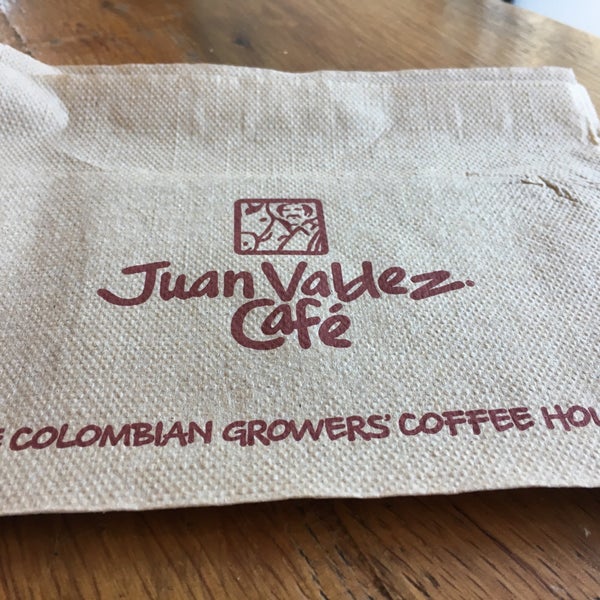 รูปภาพถ่ายที่ Juan Valdez Café โดย Beni G. เมื่อ 1/5/2018