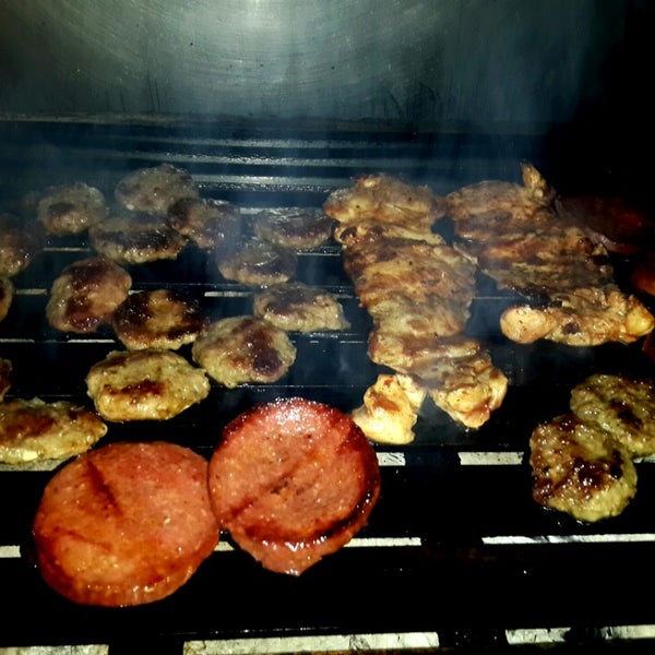 Dilek Köfte ve Et Galerisi Bornova�da Köfteci