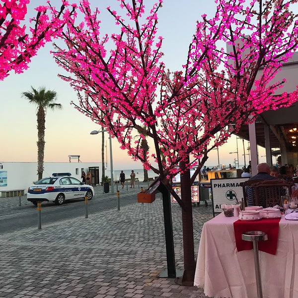 Das Foto wurde bei Chloe&#39;s Chinese Restaurant - Harbour von Merel D. am 7/2/2019 aufgenommen