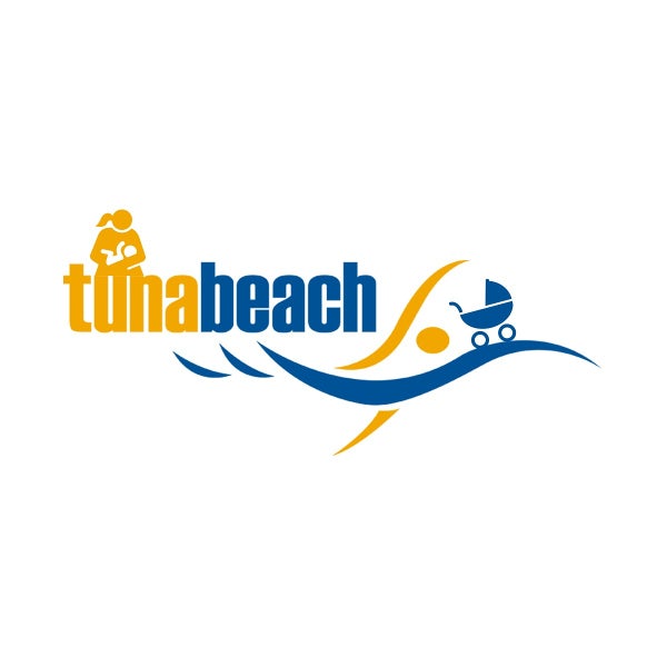 รูปภาพถ่ายที่ Tuna Beach โดย Erdal R. T. เมื่อ 5/14/2017