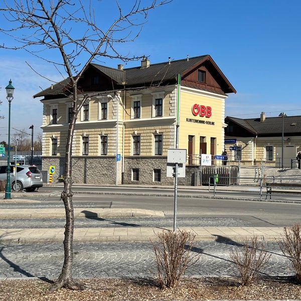 Photo taken at Bahnhof Klosterneuburg-Kierling by Brunold L. on 3/3/2022
