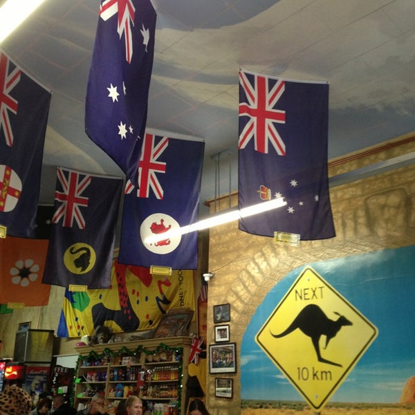 Foto scattata a Australian Bakery Cafe da Chris P. il 12/15/2013