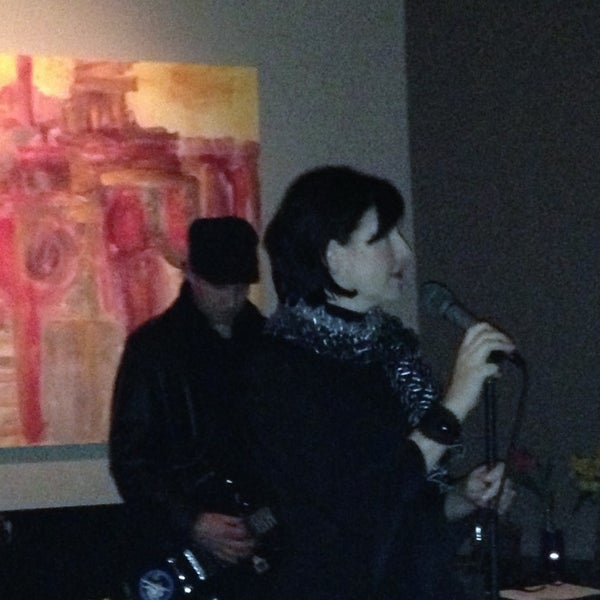 12/1/2013에 Chris P.님이 Eclectic Bistro &amp; Bar에서 찍은 사진