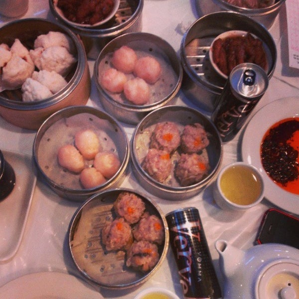 5/11/2013에 Priscilla R.님이 Kirin Court Chinese Restaurant에서 찍은 사진