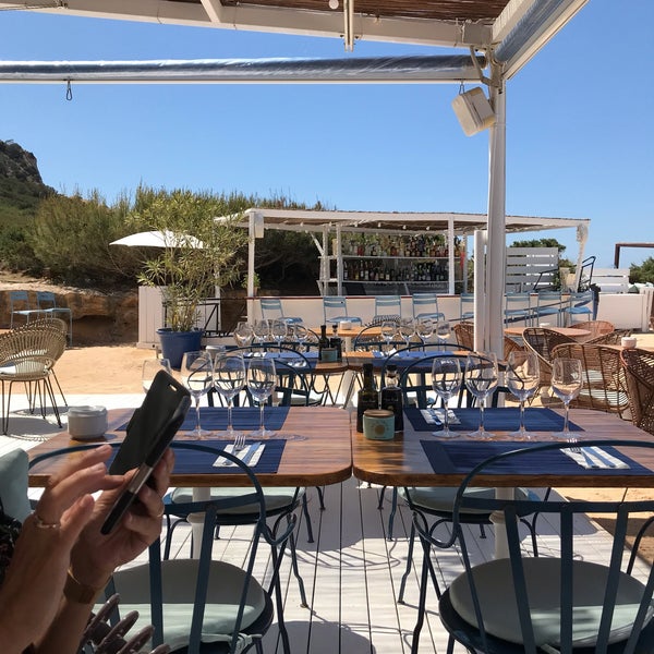 รูปภาพถ่ายที่ Experimental Beach Ibiza โดย José d. เมื่อ 5/11/2019