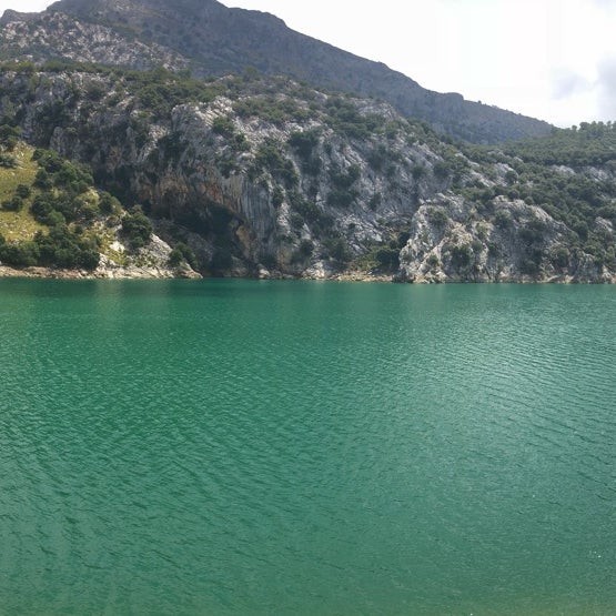 Photo taken at Embalse Gorg Blau by Giovanni I. on 8/10/2018