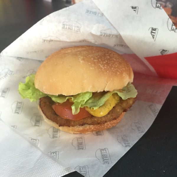 Vegan burger çok lezzetli, fiyatı çok uygun ve çok hızlı👏👏👏