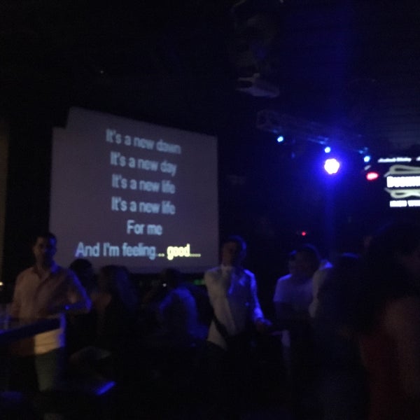 9/15/2016 tarihinde Aklen A.ziyaretçi tarafından Karaoke Bar'de çekilen fotoğraf
