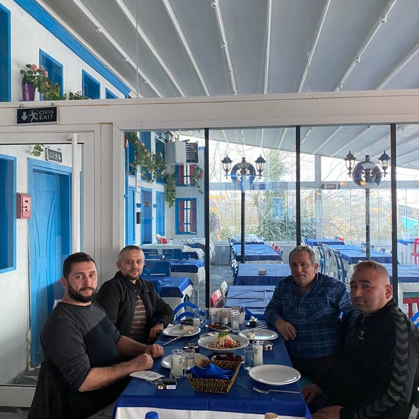 Foto diambil di Kalikratya Balık Restaurant oleh Volkan Ü. pada 3/15/2021