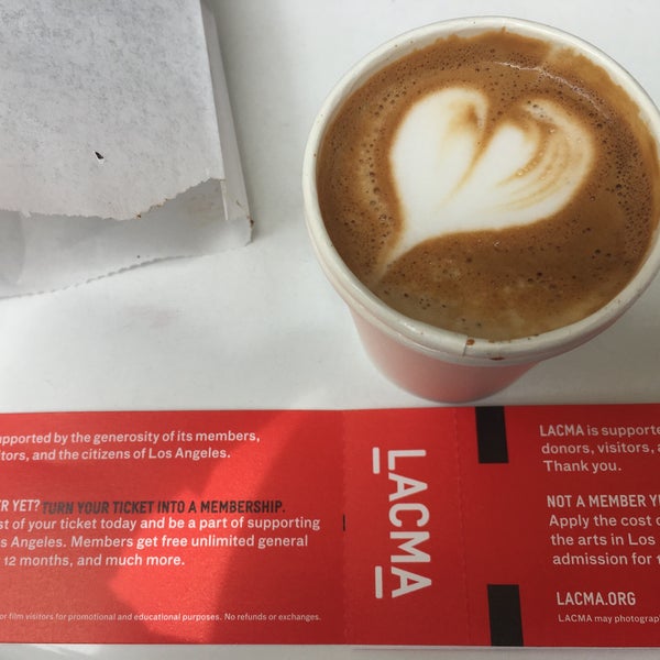 7/24/2017에 Gisele G.님이 C+M (Coffee and Milk) at LACMA에서 찍은 사진