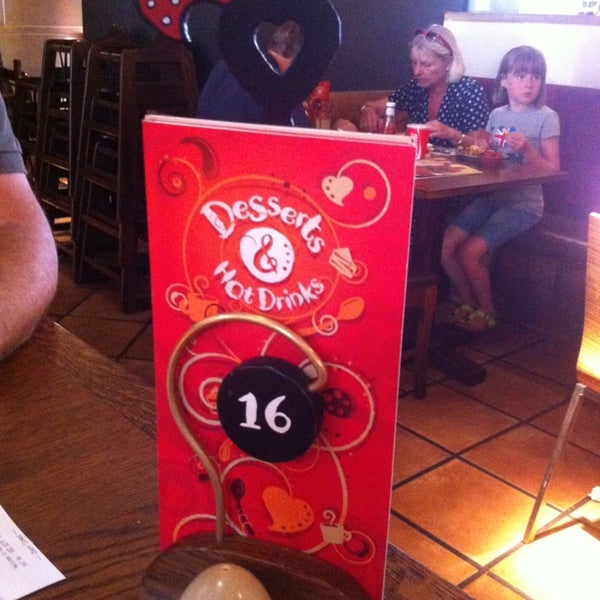 Photo taken at Nando&#39;s by Bianca T. on 7/19/2013