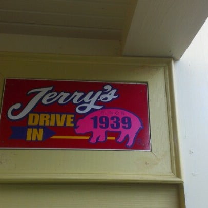 Photo taken at Jerry’s Drive In by Cindy T. M. on 2/2/2013