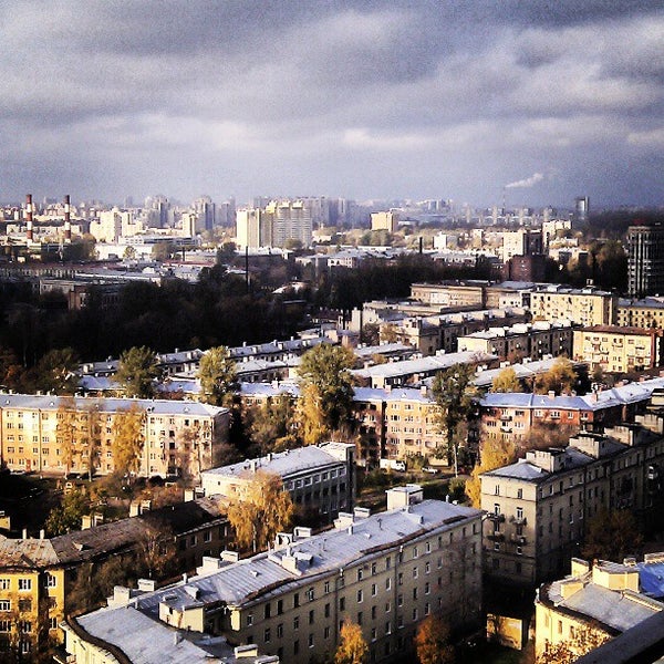 Новолитовская улица санкт петербург. Новолитовская. Новолитовский сквер. Литовская Новолитовская улица закаты летние. Новолитовская 14 дом фото.