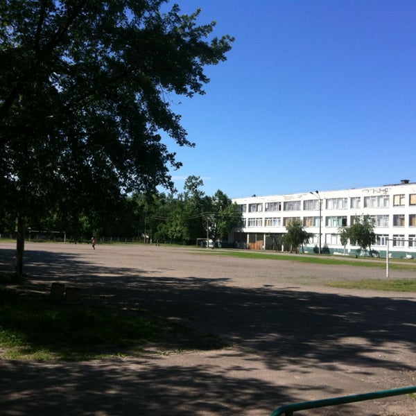 Школа 246 санкт петербург. ГБОУ школа 246. Средняя школа 246/2 Чехов 2. Школа 246 фото. Чехов-2 военный городок школа 246/2.