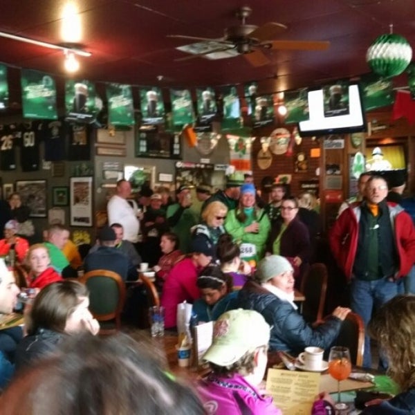 Foto tirada no(a) Byrnes&#39; Irish Pub Brunswick por Blaine M. em 3/8/2015