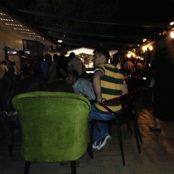 รูปภาพถ่ายที่ Lodos Bar โดย Sinan B. เมื่อ 5/11/2013