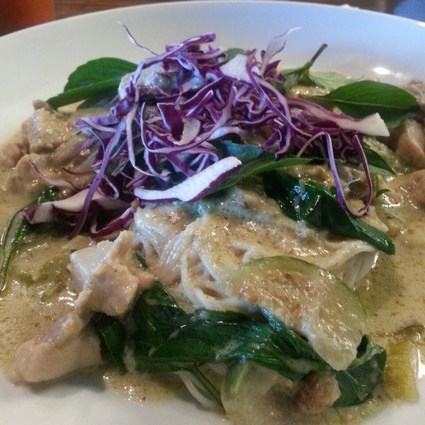 Снимок сделан в SPIN Modern Thai Cuisine пользователем Patricia H. 4/30/2013