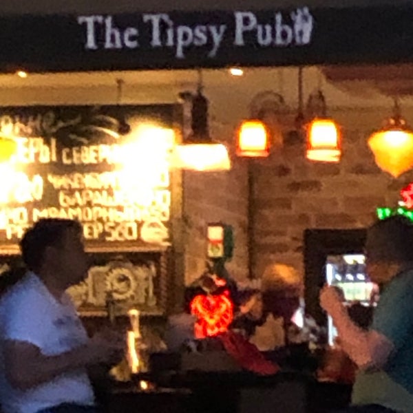 Foto diambil di Tipsy Pub oleh Sergey 〽️⭕️💲©⭕️〰 pada 7/27/2021