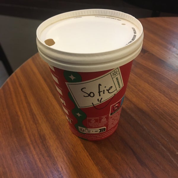 Foto scattata a Starbucks da Sofie V. il 11/3/2023