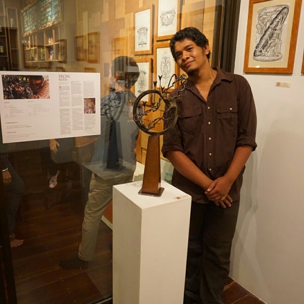 Das Foto wurde bei The Meeting Room Art Gallery von Ratawut N. am 11/1/2014 aufgenommen