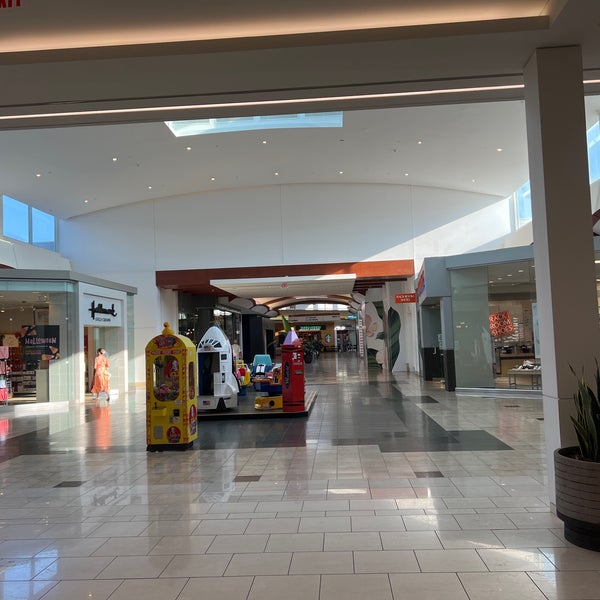 Creek Square Helzberg Barton Creek Mall Escalator Jewelry Stores