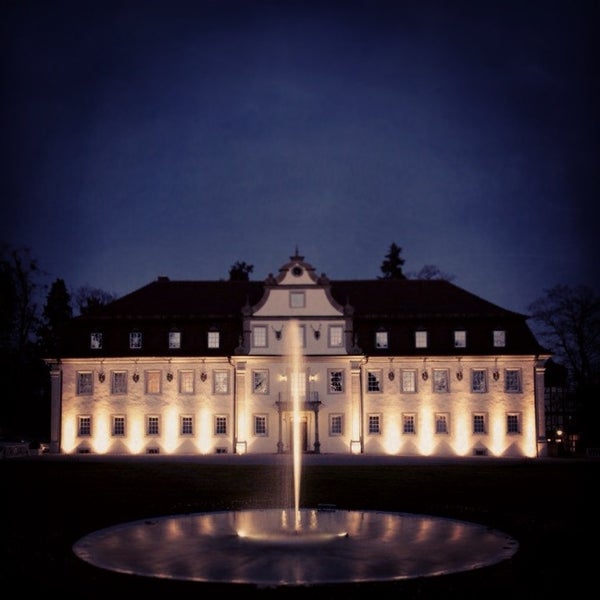 Foto tirada no(a) Wald &amp; Schlosshotel Friedrichsruhe por Aydin A. em 3/20/2013